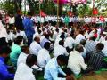 मुंबई-गोवा महामार्ग रुंदीकरणाचे काम बंद, शेकापचा ठिय्या - Marathi News | Work of widening of Mumbai-Goa highway, stoppage of peakpac | Latest raigad News at Lokmat.com