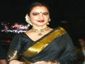 Rekha:...म्हणून पतीच्या अंत्यसंस्कारालाही गेली नाही रेखा; कारण आलं समोर - Marathi News | why rekha husband mukesh aggarwal committed suicide | Latest filmy News at Lokmat.com