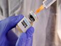 Coronavirus : कोरोनावरील वॅक्सीनबाबत आणखी एक मोठं यश, लवकरच मिळू शकते खूशखबर! - Marathi News | Coronavirus : Second vaccine in Britain ready for human trials after oxford university | Latest health Photos at Lokmat.com
