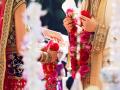 बोंबला! लग्न लागणार इतक्यात मंडपातच नवरदेव अन् पंडिताची धुलाई, कारण वाचून व्हाल अवाक्.... - Marathi News | Groom suddenly had an epileptic seizure and the whole affair worsened | Latest jarahatke News at Lokmat.com