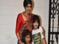 Mandira Bedi ने पतीच्या आठवणीत शेअर केली अशी पोस्ट, व्हायरल झाला फोटो... - Marathi News | Mandira Dedi shares heart breaking post on Diwali in memory of husband Raj Kaushal | Latest filmy News at Lokmat.com