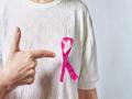 Breast Cancer: पुरूषांच्या त्वचेवर असं काही दिसेल तर असू शकतो ब्रेस्ट कॅन्सर, अजिबात करून नका दुर्लक्ष - Marathi News | Breast Cancer: News symptoms of breast cancer in male, Know full detail here | Latest health Photos at Lokmat.com