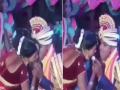 VIDEO : रसगुल्ला खाऊ घालण्याच्या नादात चुकून मेहुणीने नवरदेवाला केलं kiss आणि मग... - Marathi News | Groom and saali video : Jija saali funny kissing scene during wedding | Latest social-viral News at Lokmat.com