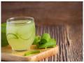 हिवाळ्यात रिकाम्या पोटी प्या अ‍ॅलोव्हेरा ज्यूस, आरोग्याला मिळणारे फायदे वाचून व्हाल अवाक्... - Marathi News | Health benefits of aloe vera juice in winter season | Latest health News at Lokmat.com