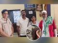 रेल्वे स्टेशनवर बॅग विसरले, पण कुलींनी मालकाला शोधून काढले - Marathi News | They forgotten the bag at the railway station, but the coolie found the owner and returned it | Latest nagpur News at Lokmat.com