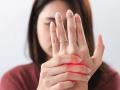 Rheumatoid Arthritis : अर्थराइटिसचा हा प्रकार नक्की काय असतो? सांधे दुखणे, आखडणे, सूज काय सांगतात.. - Marathi News | | Latest sakhi News at Lokmat.com