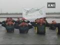 International Yoga Day 2018 : आयटीबीपीच्या जवानांची नदीत योगसाधना - Marathi News | Indo Tibetan Border Police jawans perform River Yoga in Digaru river in Arunachal Pradesh | Latest national News at Lokmat.com