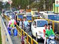 निगडी ते पिंपरी : दहा मिनिटांचा प्रवास झाला तासाचा - Marathi News |  Nigdi to Pimpri: It's been a ten-minute journey | Latest pimpri-chinchwad News at Lokmat.com