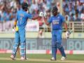 India vs West Indies, 2nd ODI: रोहित शर्मानं मोडला महेंद्रसिंग धोनीचा विक्रम, ठरला अव्वल - Marathi News | India vs West Indies, 2nd ODI: Rohit Sharma break MS Dhoni record, Hit Most six against Wi in ODI ( Indian)  | Latest cricket News at Lokmat.com