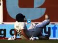 India vs England, 1st Test : वेदनेने विव्हळत होता जो रूट अन् विराट कोहलीनं दाखवलं Spirit Of Cricket, Video  - Marathi News | India vs England, 1st Test :  Virat Kohli to the rescue as Joe Root goes down with cramp, watch Video | Latest cricket News at Lokmat.com
