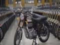 Royal Enfield Classic Recalled: चाहत्यांना जबर धक्का! रॉयल एन्फिल्डनं परत मागवल्या २६,३०० गाड्या; काय घडलं? - Marathi News | royal enfield recalled 26300 classic 350 motercycle know here why check details here | Latest auto Photos at Lokmat.com