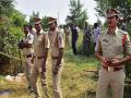 Hyderabad Encounter: 'मलाही तिथंच नेऊन गोळी घाला', 20 वर्षीय आरोपीच्या पत्नीने टाहो फोडला - Marathi News | Hyderabad Encounter: 'Take me there and shoot', said the accused's wife of hyderabad rape case | Latest national News at Lokmat.com