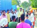 काँक्रिटचा रस्ता ठरतोय पालिकेसाठी डोकेदुखी - Marathi News | Concrete road is becoming a headache for municipalities | Latest thane News at Lokmat.com