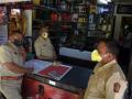 दारु दुकानांमधील मद्यसाठ्याची तपासणी - Marathi News | Liquor inspection in liquor stores | Latest dhule News at Lokmat.com