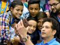 सचिन तेंडुलकरची मुलांसोबत मस्ती - Marathi News | Sachin Tendulkar celebrate children day with special children | Latest national Photos at Lokmat.com