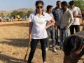 सई ताम्हणकरने तिच्या चाहत्यांना केलं हे आवाहन - Marathi News | Sai Tamhankar appeal on social media for paani foundation shramdan | Latest filmy News at Lokmat.com