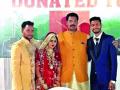 लग्नाच्या आहेराची धनराशी सैनिक फंडाला - Marathi News | The amount of money for the wedding of the soldier fund | Latest vasai-virar News at Lokmat.com