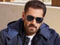 Salman Khan Bullet Proof Car: सलमानने खरेदी केली बुलेटप्रुफ गाडी, भाईजानच्या सुरक्षेसाठी थेट भारतात आयात - Marathi News | Salmankhan buys bulletproof car Nissan patrol SUV directly imported to India for his security | Latest filmy News at Lokmat.com