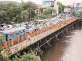Pune Metro Work: पुण्यातील संभाजी पुलावरील वाहतूक 'या' वेळेत बंद राहणार - Marathi News | Pune Metro Work Traffic on Sambhaji Bridge in Pune will be closed at this time | Latest pune News at Lokmat.com