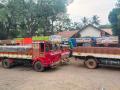 सिलिका वाळूचे ११ ट्रक महसूलने घेतले ताब्यात - Marathi News | Revenue seizes 11 trucks of silica sand | Latest sindhudurga News at Lokmat.com