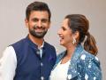 Sania mirza आधी घटस्फोटाची चर्चा, आता 'मिर्झा मलिक' शोच्या सेटवर सानियाचे फोटोशुट - Marathi News | amid-divorce-talks-sania-shoaib-photoshoot-on-mirza-malik-show-going-viral | Latest filmy News at Lokmat.com