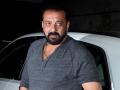 ‘कोरोनाची स्थिती सुधारल्यानंतर संजय दत्तवर परदेशात उपचार’ - Marathi News | 'Sanjay Dutt undergoes treatment abroad after corona's condition improves' | Latest mumbai News at Lokmat.com