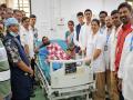 १७ वर्षापूर्वी घरातून अचानक बेपत्ता झालेला वसईचा 'संतोष' अखेर मिरजेतील रुग्णालयात सापडला - Marathi News | Vasai 'Santosh Patil', who suddenly disappeared from home 17 years ago, was finally found in a hospital in Miraj | Latest vasai-virar News at Lokmat.com
