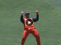 T20 World Cup, SA vs NED : दक्षिण आफ्रिकेचा खेळाडू आफ्रिकेविरुद्ध खेळला; घरच्या माणसाने भन्नाट झेल घेत 'गेम' केला! Video  - Marathi News | T20 World Cup, SA vs NED : catch by Roelof Van Der Merwe became a turning point of match,  Van Der Merwe the South African born, who has represented South Africa in the past, coming in between South Africa and T20 World Cup Semis | Latest cricket News at Lokmat.com