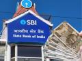 SBI'ने ग्राहकांना दिली भेट! एफडीवरील व्याजदरात केली मोठी वाढ, पाहा नवे दर - Marathi News | SBI gave a gift to customers Big increase in interest rate on FD,see new rate | Latest business Photos at Lokmat.com