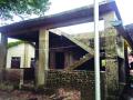 नेरळमधील शाळा इमारतीचे काम ठप्प - Marathi News | Work on school building in Nerala stalled | Latest raigad News at Lokmat.com