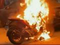वसईत मोटारसायकलने घेतला पेट, गाडी जळून खाक; जीवितहानी टळली - Marathi News | motorcycle caught fire in Vasai; No casualties were reported | Latest vasai-virar News at Lokmat.com