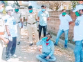 Kolhapur in corona :कोल्हापूर पोलिसांनी जपली माणुसकी* - Marathi News | Kolhapur in corona: humanity rescued by Kolhapur police * | Latest kolhapur News at Lokmat.com