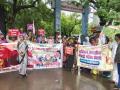 मणिपूर घटनेच्या निषेधार्थ महिला-युवा आघाडीचे जोरदार आंदोलन  - Marathi News | Vigorous movement of women-youth alliance to protest the Manipur incident | Latest solapur News at Lokmat.com