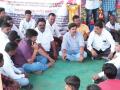विस्थापितांच्या पुनर्वसनासाठी शिवसेना व भाजपाचे आंदोलन - Marathi News | Shiv Sena and BJP's movement for rehabilitation of displaced people | Latest thane News at Lokmat.com