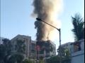 शाहरुख खानच्या मन्नतसमोरील इमारतीला आग; तरुणीचा मृत्यू - Marathi News | Fire burst in Sea Spring Bldg, Opp Mannat Bungalow; 1 dead hrb | Latest mumbai News at Lokmat.com