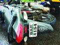 नागोठणेत अपघातात दुचाकीस्वाराचा मृत्यू - Marathi News | Two-wheeler accident in Nagathane accident | Latest raigad News at Lokmat.com