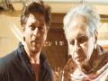 शाहरुख खानने दिलीप कुमारांसोबतचा फोटो ट्विटरवर केला शेअर - Marathi News | Dilip Kumar shares picture with Shah Rukh Khan and the fans love it a lot | Latest filmy News at Lokmat.com