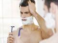 रोज शेव्हिंग केल्याने त्वचेचं नुकसान होतं का?; जाणून घ्या सत्य - Marathi News | Can shaving everyday harmful to mens skin | Latest beauty News at Lokmat.com