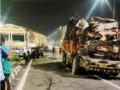 ट्रक-टँकरच्या धडकेत दोघांचा मृत्यू - Marathi News | Two killed in truck-tanker collision | Latest raigad News at Lokmat.com