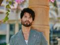 "रुकना मुश्किल है...", असं का म्हणतोय शाहिद कपूर?, जाणून घ्या याबद्दल - Marathi News | Why is Shahid Kapoor saying "Rukna mushkil hai..."? | Latest filmy News at Lokmat.com