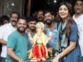 Ganesh Chaturthi 2019 : सेलिब्रिटींच्या घरी बाप्पांचे आगमन, पाहा फोटो - Marathi News | Ganesh Chaturthi 2019 : BOLLYWOOD Celebrities welcome Lord Ganesha | Latest filmy News at Lokmat.com