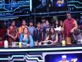 ‘सुपर डान्सर’ 3 च्या सेटवर आले हे खास पाहुणे - Marathi News | Super Judges Shilpa Shetty,Geeta Kapur and Anurag Basu welcomes surprise visitors on the set of Super Dancer | Latest filmy News at Lokmat.com