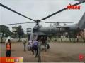 शिरोळमध्ये पूरग्रस्तांना हेलिकॉप्टरमधून मदत - Marathi News | Helicopter relief for flood victims | Latest kolhapur Videos at Lokmat.com