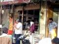 खामगावात दुकाने बंद करण्यासाठी जबरदस्ती - Marathi News | Forced to close shops in Khamgaon | Latest buldhana News at Lokmat.com