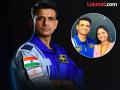 अंतराळवीर शुभांशू शुक्ला यांची पत्नी आहे डॉक्टर, शाळेत शिकतानाच पडले प्रेमात, अशी आहे लव्हस्टोरी - Marathi News | Astronaut Shubanshu Shukla's wife is a doctor, they fell in love while studying in school, this is their love story | Latest national Photos at Lokmat.com