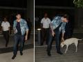 सिद्धार्थ मल्होत्राचं 'हे' प्रेमप्रकरण सगळेच पाहत राहिले! - Marathi News | Sidharth Malhotra spotted playing with stray dog at bkc in mumbai | Latest mumbai Photos at Lokmat.com