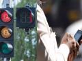 वाहतूक ‘सिग्नल’च्या भरवशावर; पोलिसांचा जोर फक्त ‘ई चलन’वर! - Marathi News | Relying on traffic signals Police focus only on e challan | Latest satara News at Lokmat.com