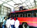 सिंधुदुर्ग : देवगडातील गळक्या गाड्यांची दुरुस्ती, आंदोलन स्थगित - Marathi News |  Sindhudurg: repair of rugged trains in Devgad, postponement of agitation | Latest sindhudurga News at Lokmat.com