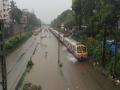 Mumbai Rain : मुंबईची झाली तुंबई - Marathi News | Mumbai Rain: Heavy Rain Hits Mumbai, Waterlogging In Several Low-Lying Areas | Latest mumbai Photos at Lokmat.com