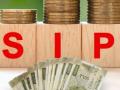 SIP Calculator: दर महिन्याला ₹५,००० जमा केले तर २० वर्षांमध्ये किती फंड तयार होईल; पटापट पाहा कॅलक्युलेशन - Marathi News | SIP Calculator How much fund will be created in 20 years if you deposit rs 5000 every month See the calculation quickly | Latest business News at Lokmat.com